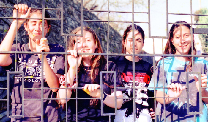 Rossana Comelobos, el primer “grupo de chicas” [y un tipo que toca la batería] de Guayaquil